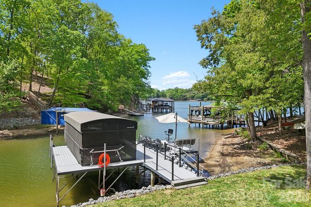17914 Culross Lane, Charlotte, NC 28278