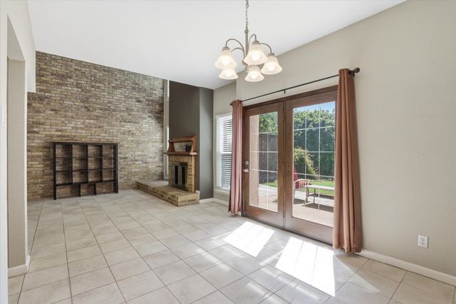 828 Pebble Beach Drive, Garland, TX 75043