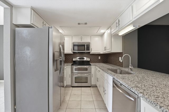 828 Pebble Beach Drive, Garland, TX 75043