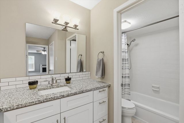 828 Pebble Beach Drive, Garland, TX 75043