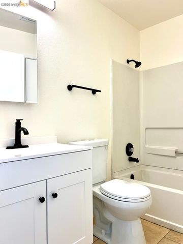42 El Capitan LN, Antioch, CA 94509