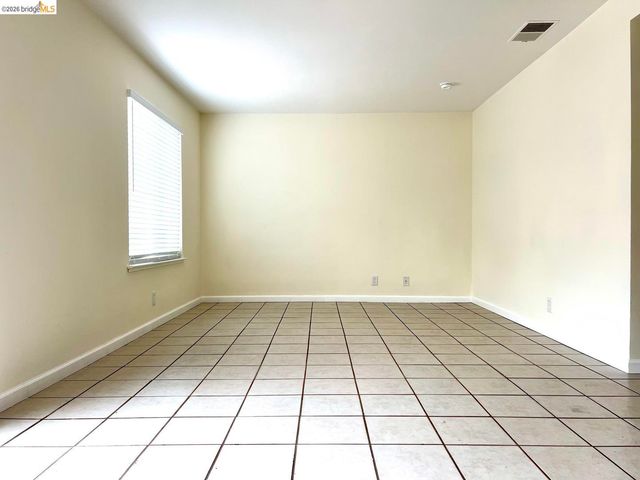 42 El Capitan LN, Antioch, CA 94509