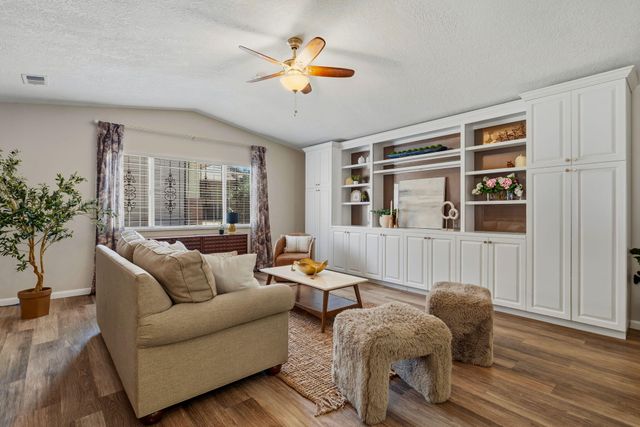 6413 Colleen Avenue NE, Albuquerque, NM 87109