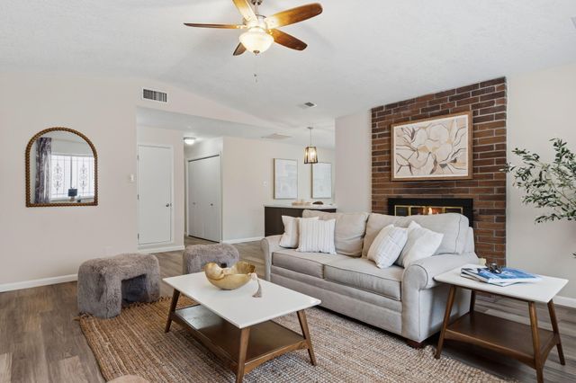 6413 Colleen Avenue NE, Albuquerque, NM 87109