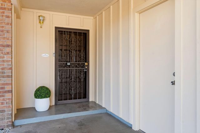 6413 Colleen Avenue NE, Albuquerque, NM 87109