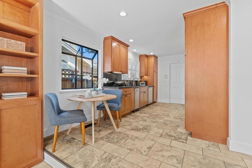 Image 16 of property listing at 5749 San Lorenzo Drive, San Jose, CA 95123