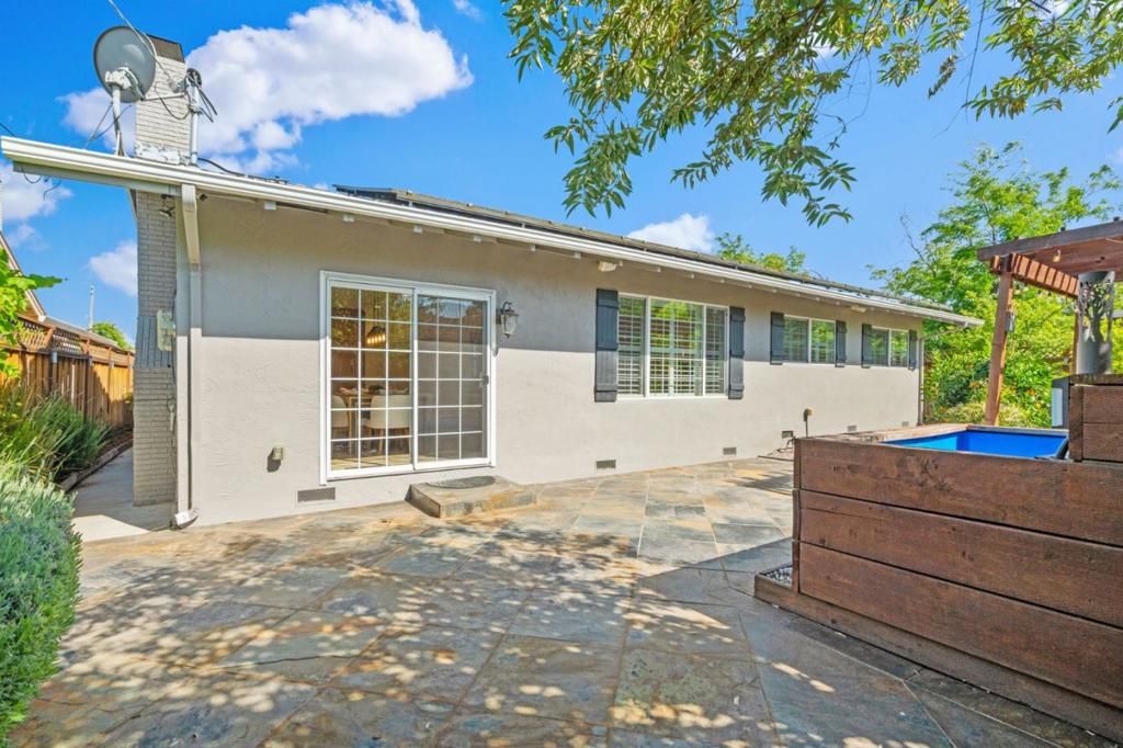 Image 38 of property listing at 5749 San Lorenzo Drive, San Jose, CA 95123