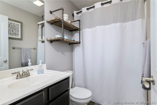 8625 Oak Valley Drive, Charlestown, IN 47111