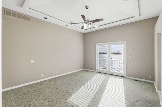 6611 W Briarwood Cir, Wichita, KS 67212