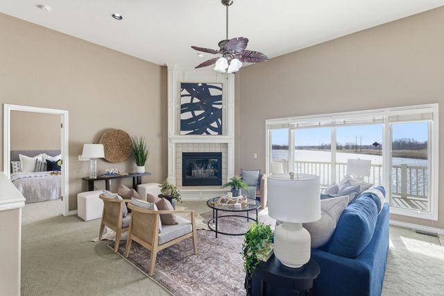 6611 W Briarwood Cir, Wichita, KS 67212