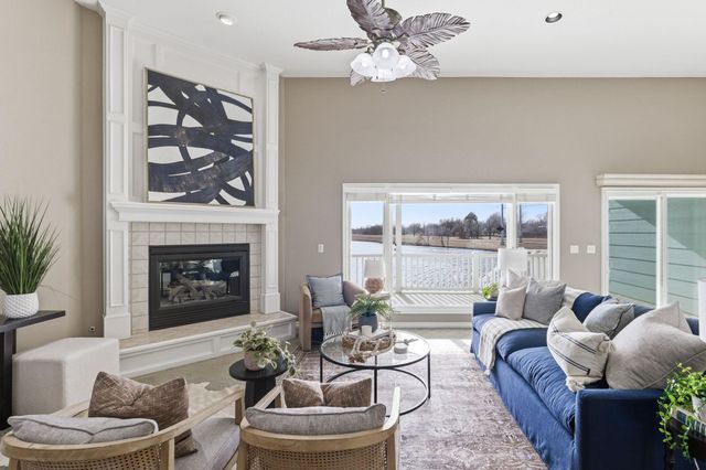 6611 W Briarwood Cir, Wichita, KS 67212