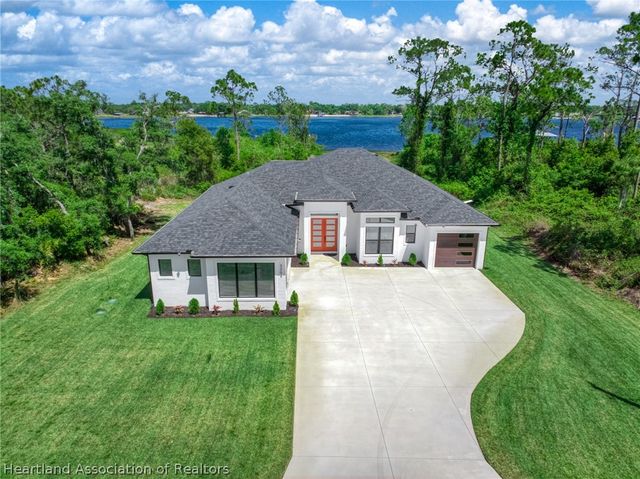 3304 Popinjay Avenue, Lake Placid, FL 33852