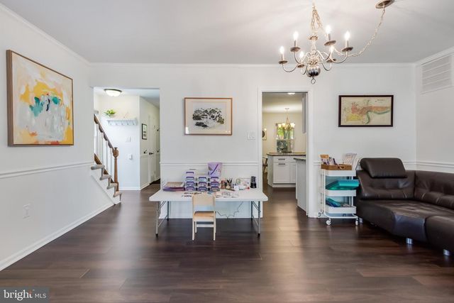 4825 CARRIAGEPARK RD, Fairfax, VA 22032
