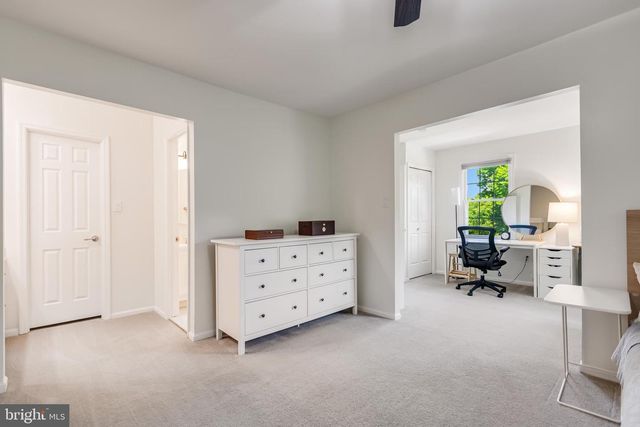 4825 CARRIAGEPARK RD, Fairfax, VA 22032