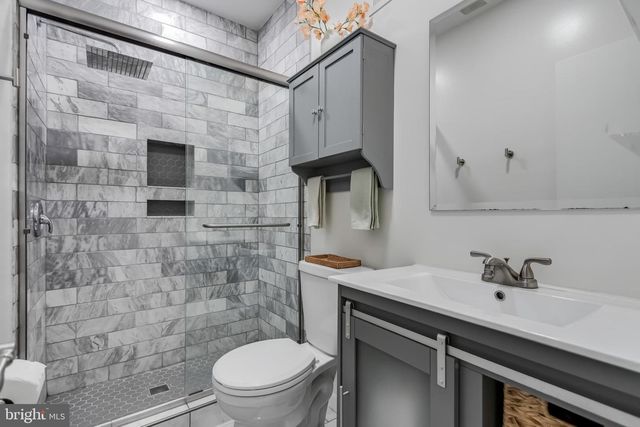 4825 CARRIAGEPARK RD, Fairfax, VA 22032