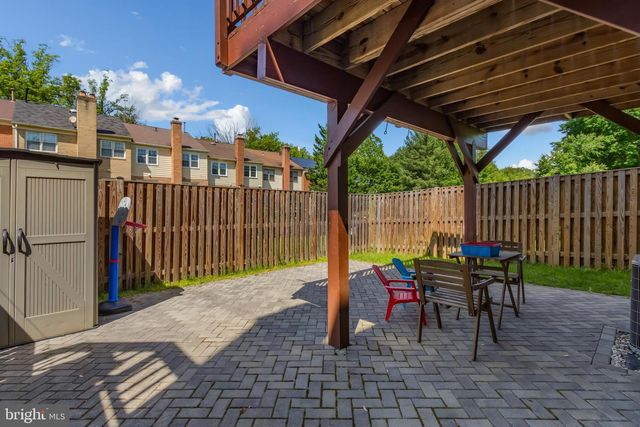 4825 CARRIAGEPARK RD, Fairfax, VA 22032