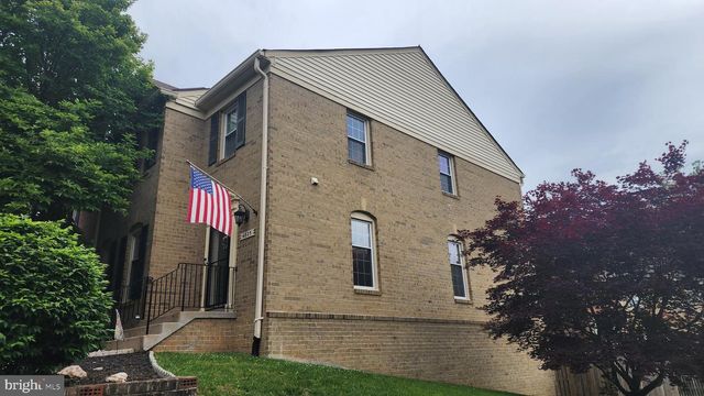 4825 CARRIAGEPARK RD, Fairfax, VA 22032