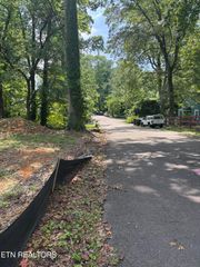 204 Mayflower Drive, Knoxville, TN 37920