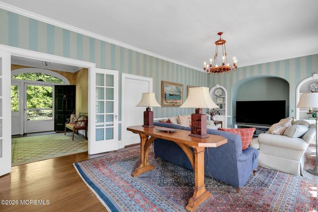 83 Ridge Road, Rumson, NJ 07760