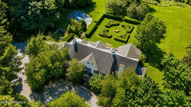 83 Ridge Road, Rumson, NJ 07760