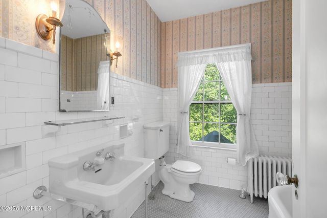 83 Ridge Road, Rumson, NJ 07760
