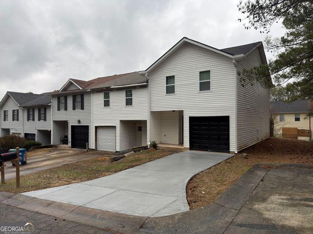 2113 Pine Tree Trail, South Fulton, GA 30349