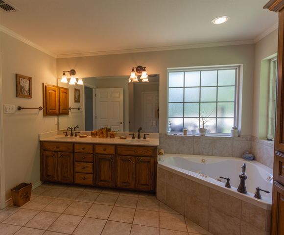 3014 CR 3550, Holly Lake Ranch, TX 75765