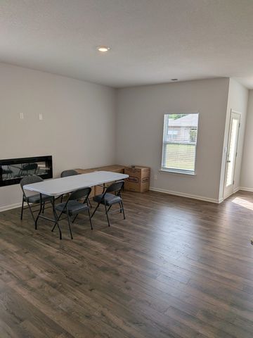 50 SYDNEY CIR, Somerville, TN 38068