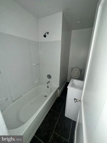 205 BERBRO AVE, Upper Darby, PA 19082
