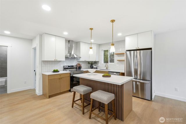 10731 18th Avenue SW, Seattle, WA 98146