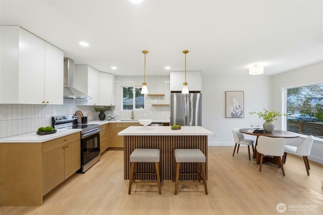 10731 18th Avenue SW, Seattle, WA 98146