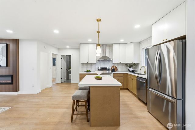 10731 18th Avenue SW, Seattle, WA 98146