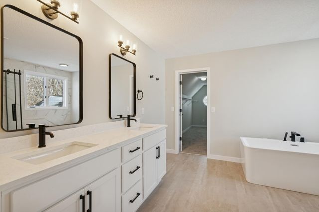 17714 Hillwood Avenue, Lakeville, MN 55044