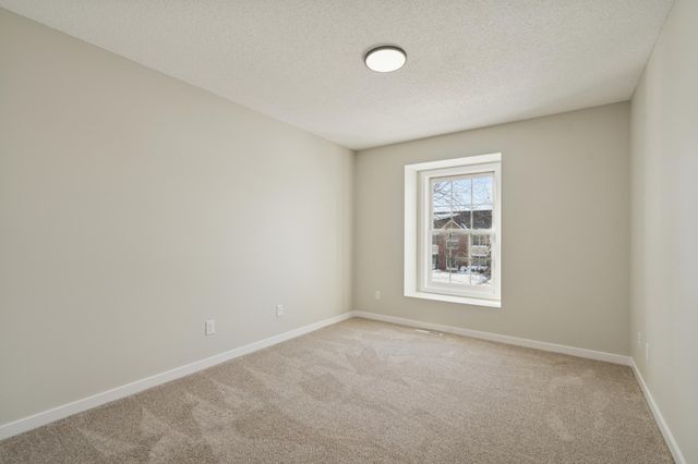 17714 Hillwood Avenue, Lakeville, MN 55044