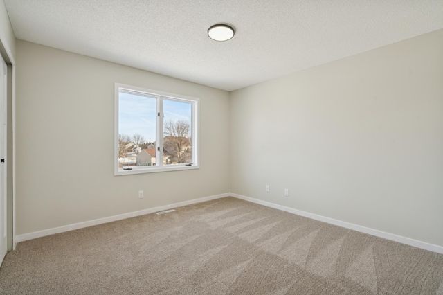 17714 Hillwood Avenue, Lakeville, MN 55044