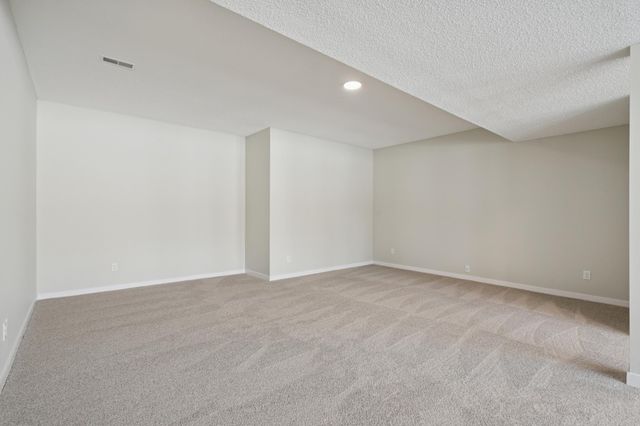 17714 Hillwood Avenue, Lakeville, MN 55044