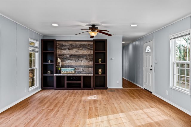 814 Brazos Harbor Circle, Granbury, TX 76048