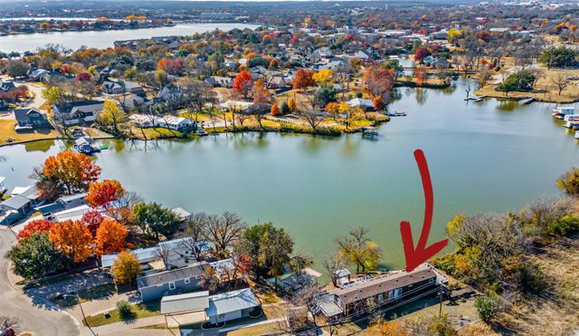 814 Brazos Harbor Circle, Granbury, TX 76048