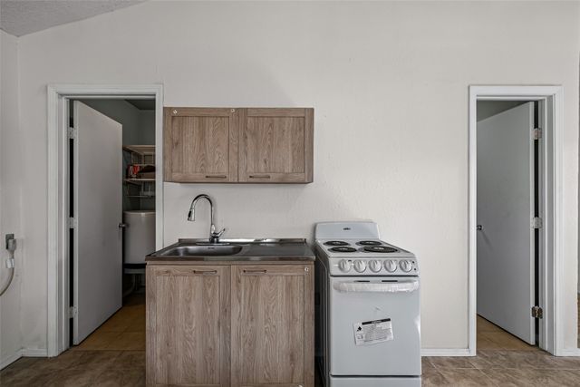 814 Brazos Harbor Circle, Granbury, TX 76048