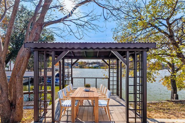 814 Brazos Harbor Circle, Granbury, TX 76048