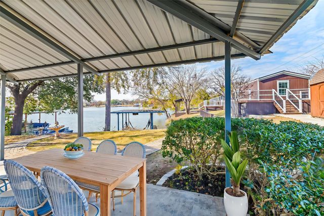 814 Brazos Harbor Circle, Granbury, TX 76048