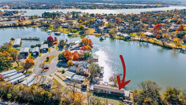 814 Brazos Harbor Circle, Granbury, TX 76048