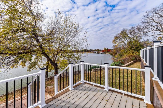 814 Brazos Harbor Circle, Granbury, TX 76048