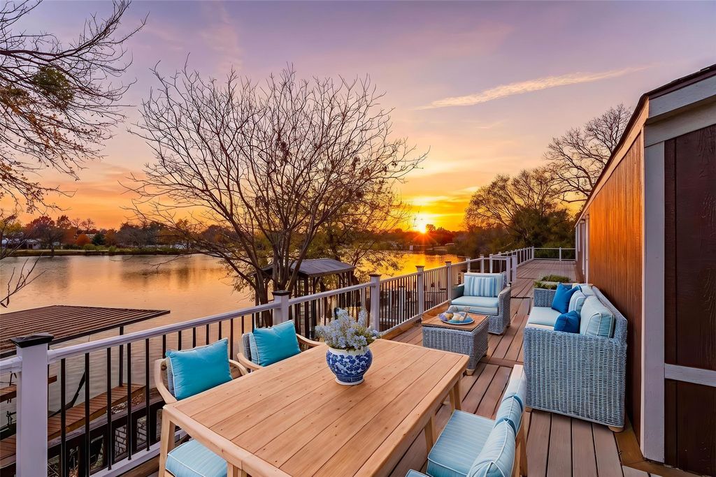 814 Brazos Harbor Circle, Granbury, TX 76048