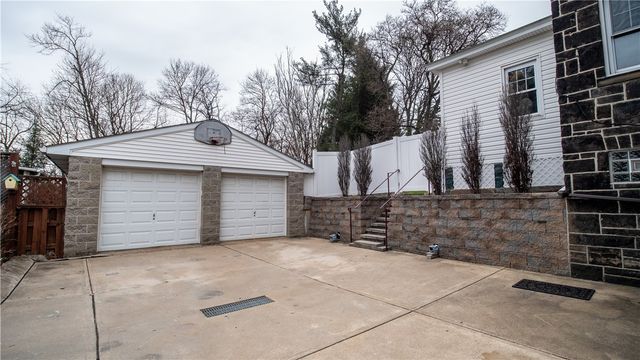 343 E 11th Ave, Tarentum, PA 15084