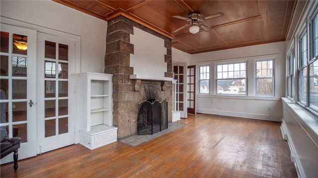 343 E 11th Ave, Tarentum, PA 15084