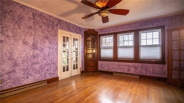 343 E 11th Ave, Tarentum, PA 15084