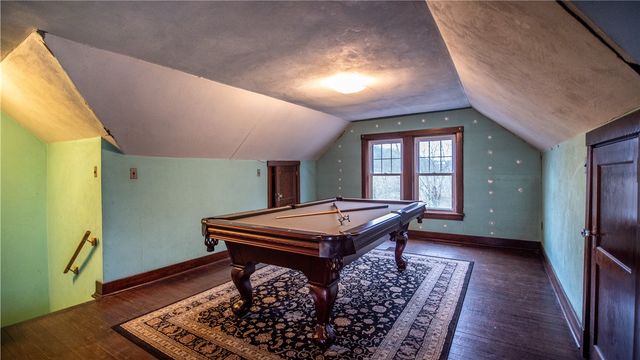 343 E 11th Ave, Tarentum, PA 15084