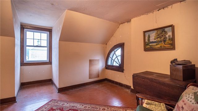 343 E 11th Ave, Tarentum, PA 15084