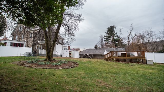 343 E 11th Ave, Tarentum, PA 15084